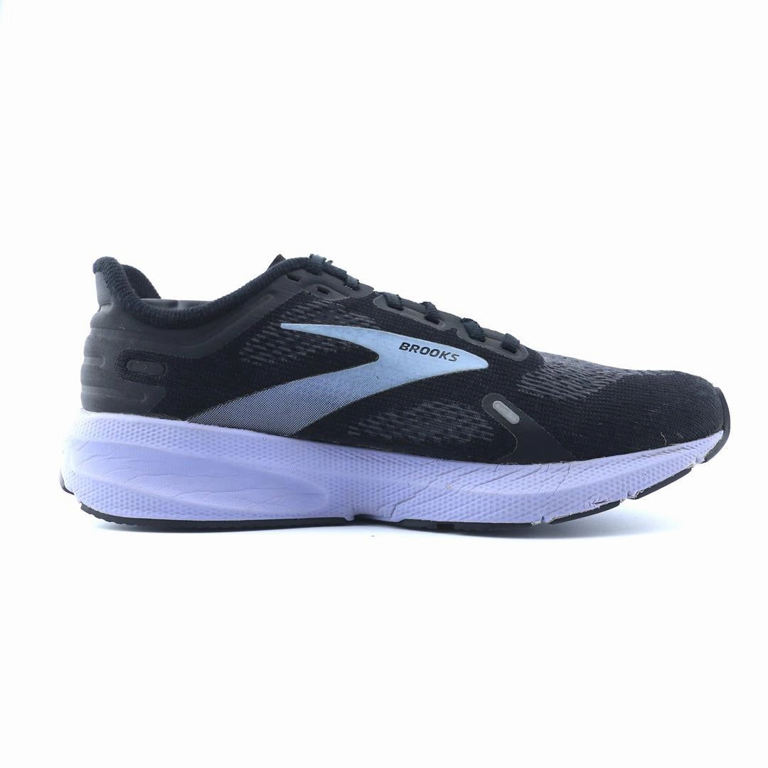 BROOKS LAUNCH 9 performance running shoe visuals