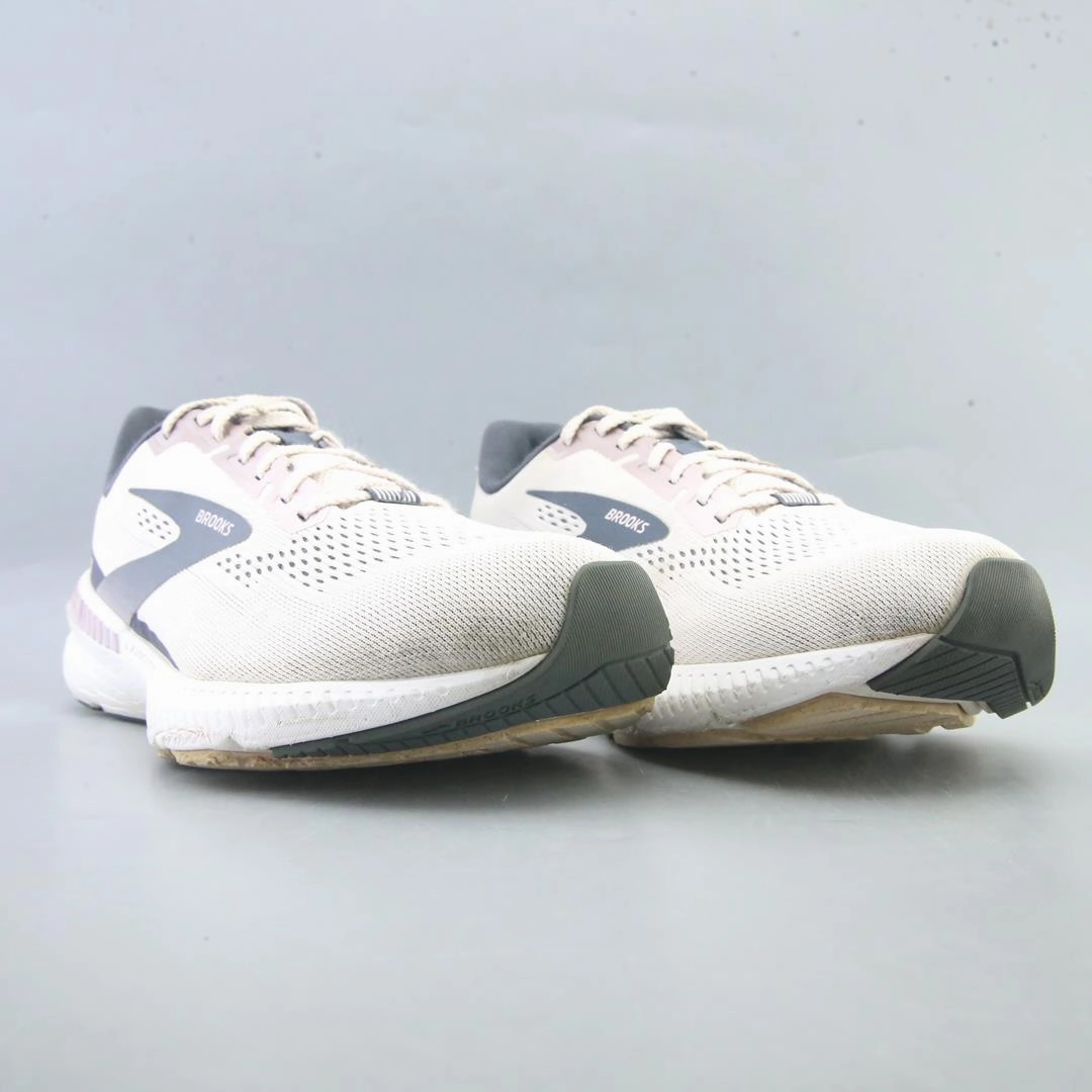 BROOKS LAUNCH GTS 8 athletic Brooks shoe snapshots