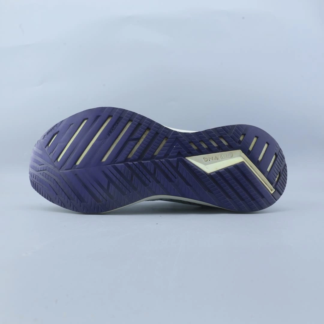 BROOKS LEVITATE GTS 5 Brooks trainer design images