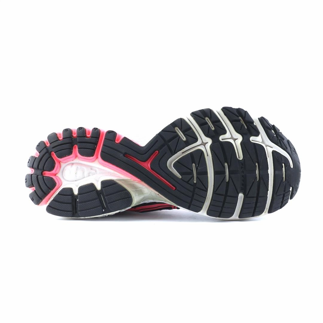 BROOKS RAVENNA 5 performance running shoe visuals