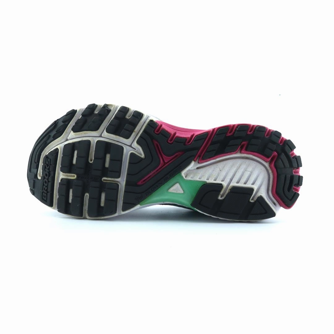 BROOKS RAVENNA 7 performance running shoe visuals