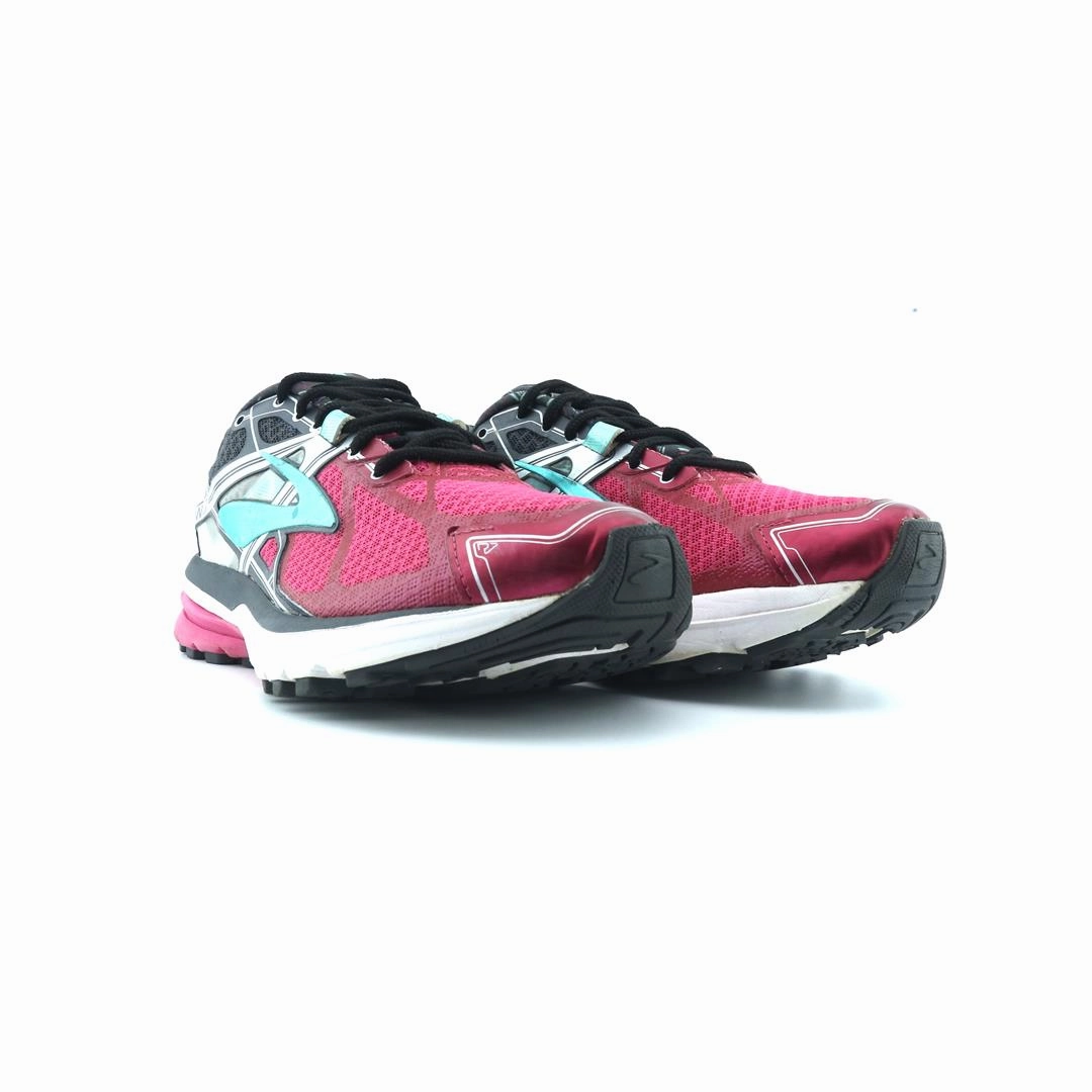 BROOKS RAVENNA 7 performance running shoe visuals