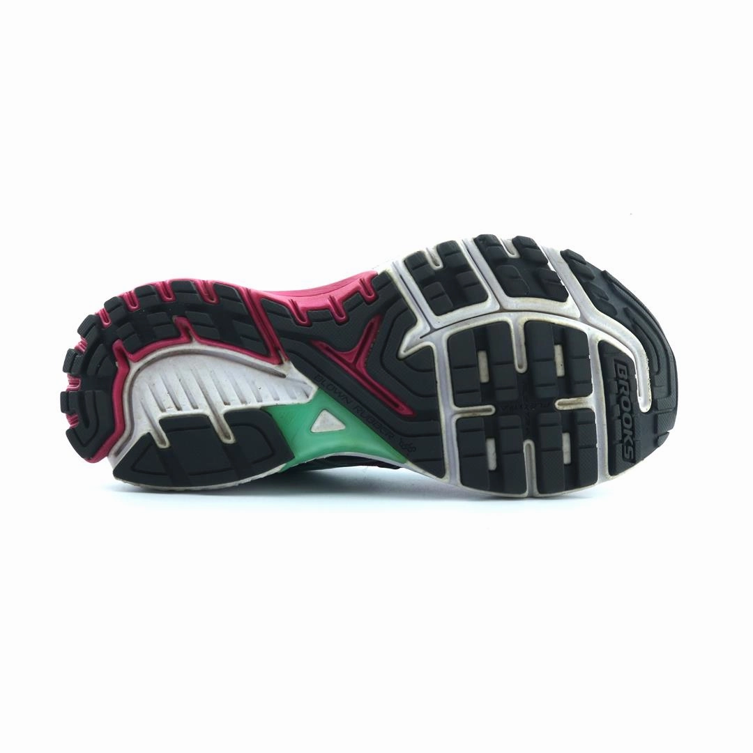 BROOKS RAVENNA 7 performance running shoe visuals