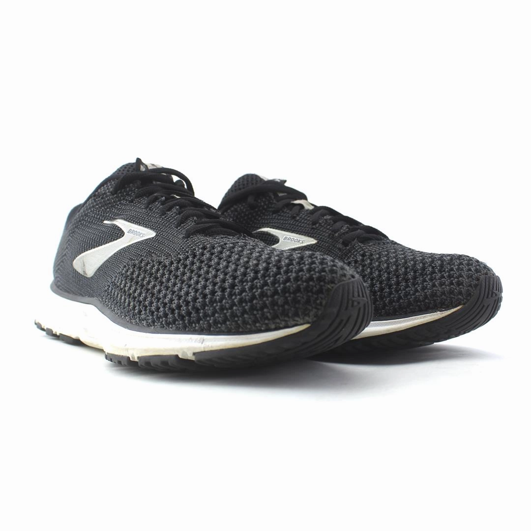 BROOKS REVEL 2 Brooks running footwear shots