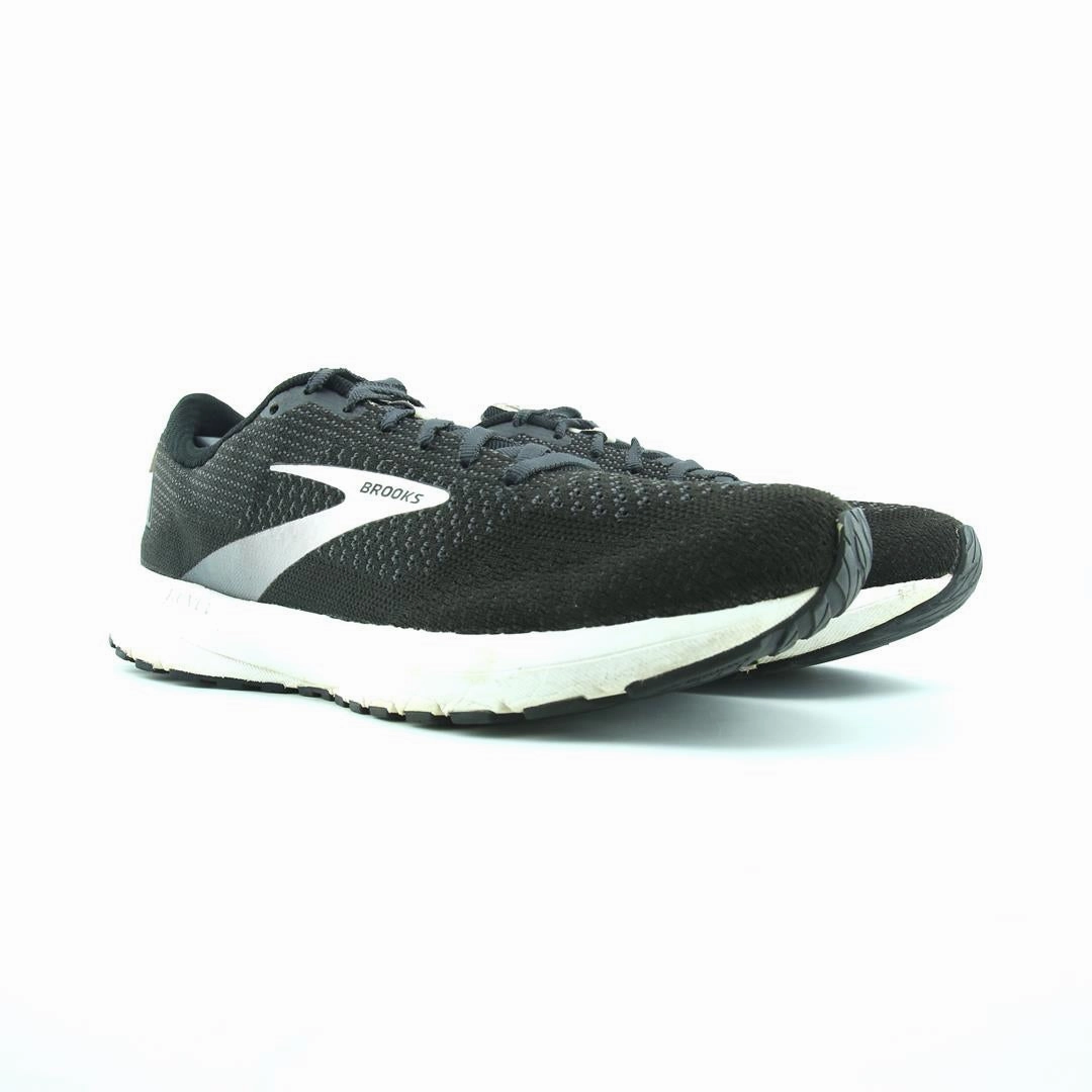 BROOKS REVEL 4 lightweight running shoe photos