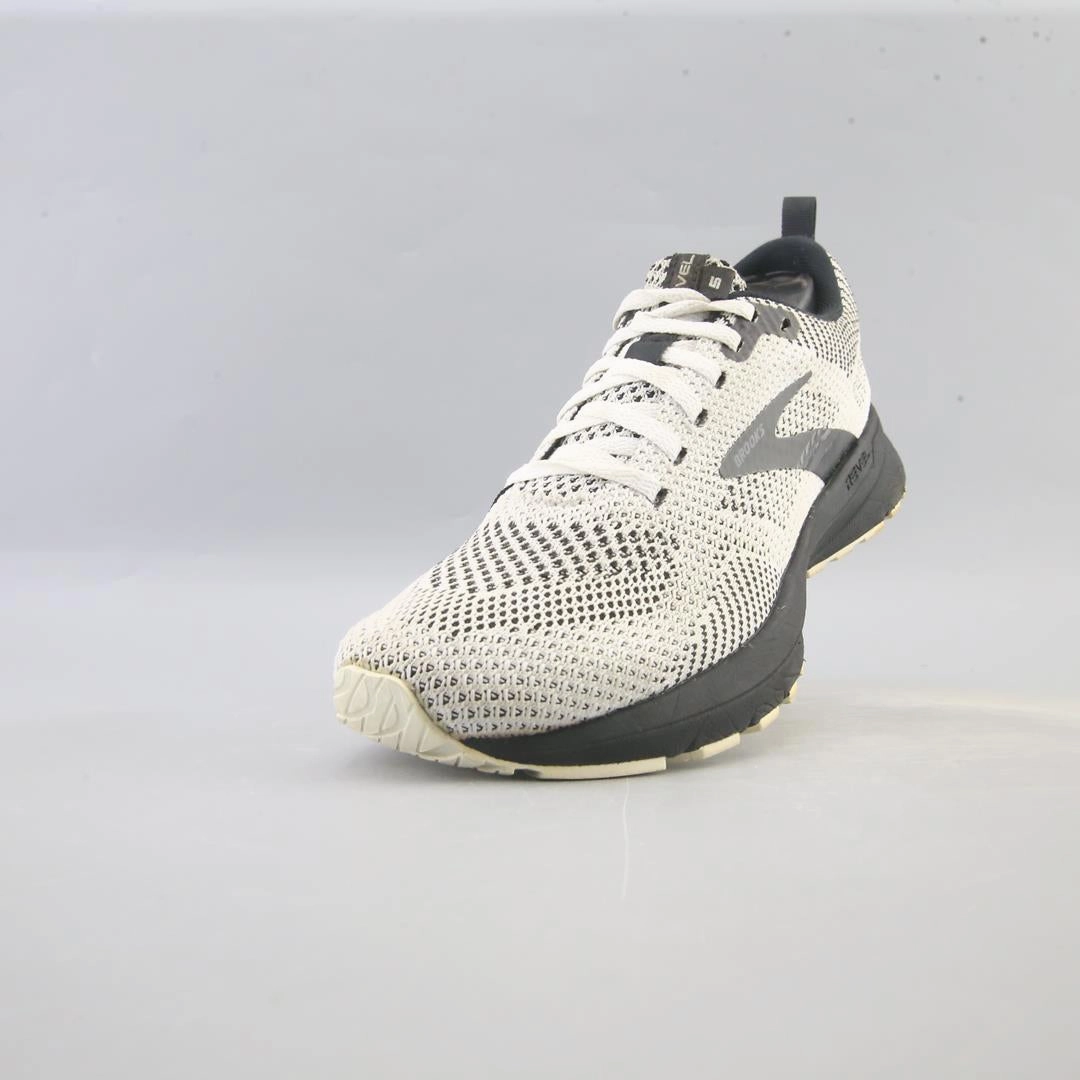 BROOKS REVEL 5 Brooks running footwear shots