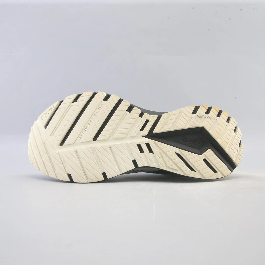 BROOKS REVEL 5 Brooks running footwear shots