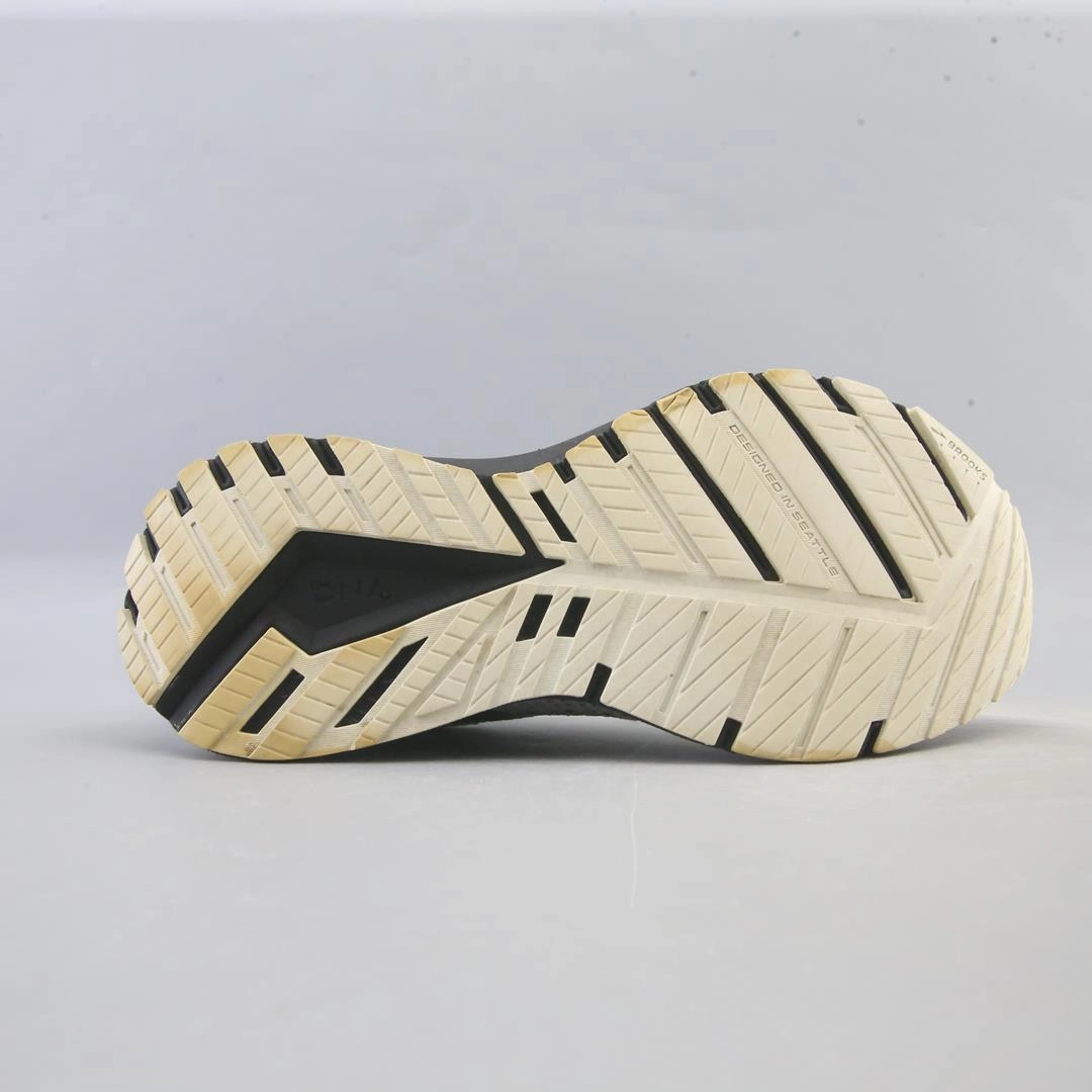 BROOKS REVEL 5 Brooks running footwear shots