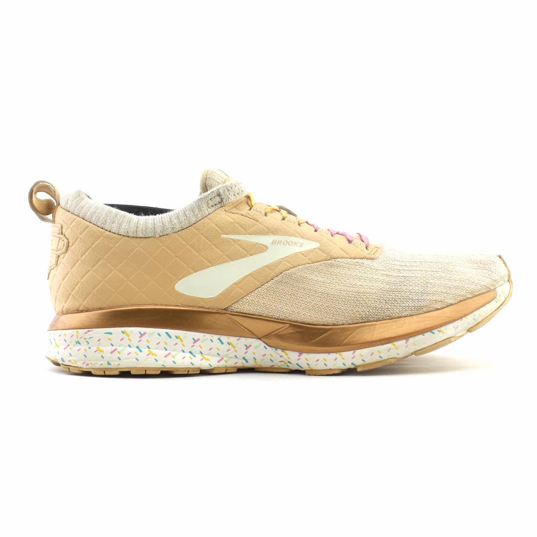 BROOKS RICOCHET LE Brooks running footwear shots