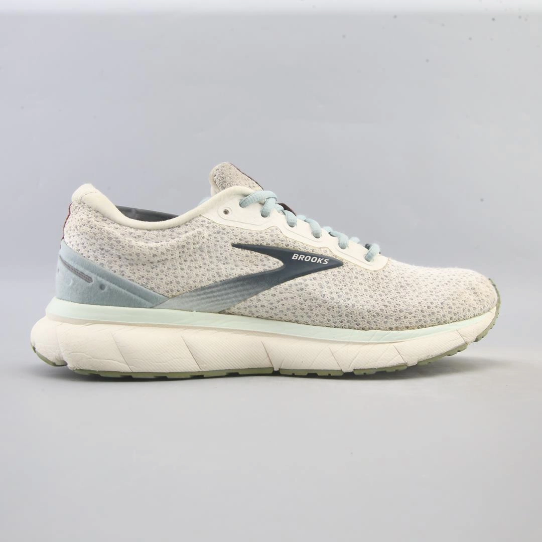 BROOKS TRACE 1 athletic Brooks shoe snapshots