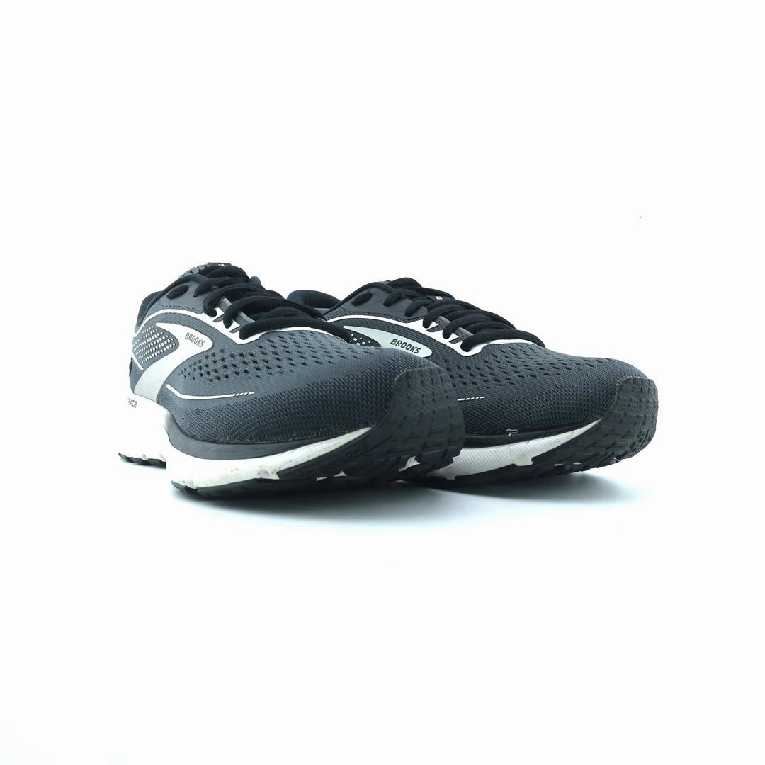 BROOKS TRACE 2 Brooks trainer design images