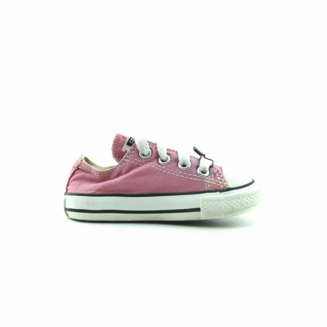 CONVERSE ALL STAR vintage Converse footwear looks