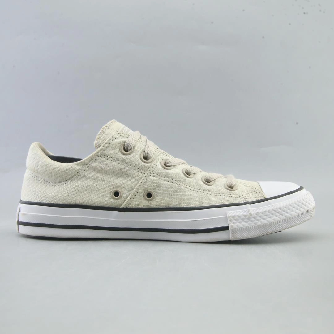 CONVERSE ALL STAR vintage Converse footwear looks
