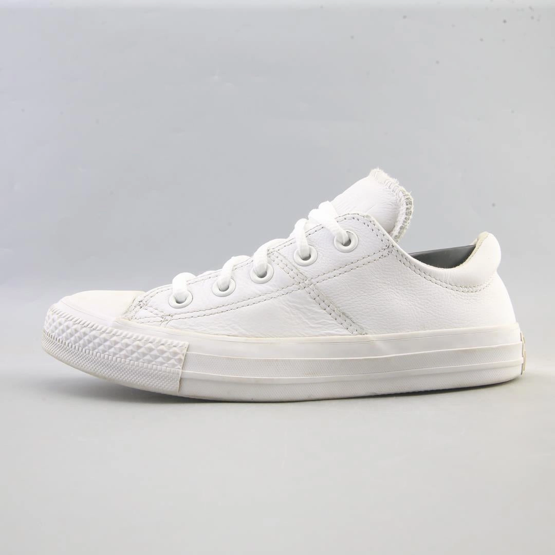 CONVERSE ALL STAR Converse iconic footwear looks