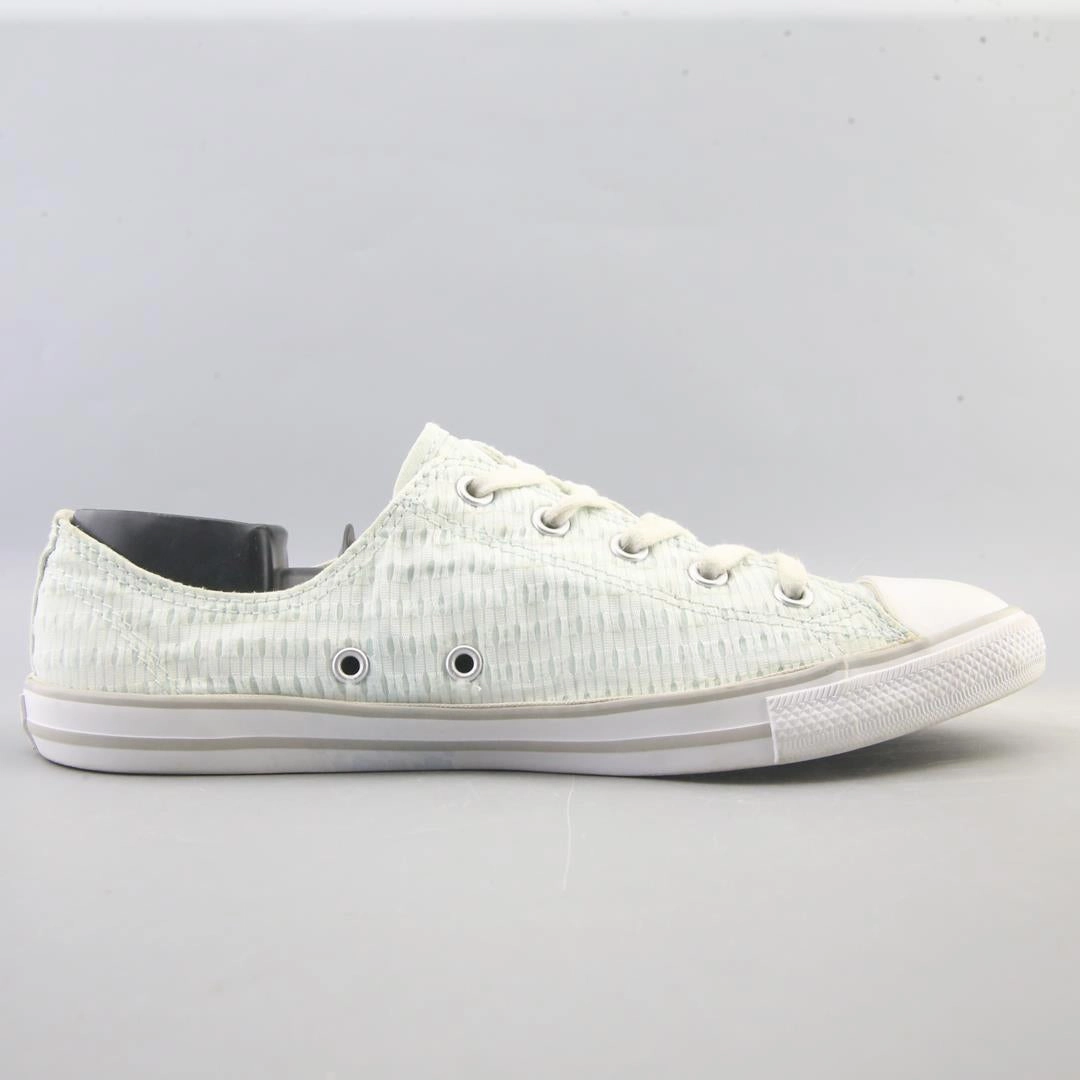 CONVERSE ALL STAR vintage Converse footwear looks