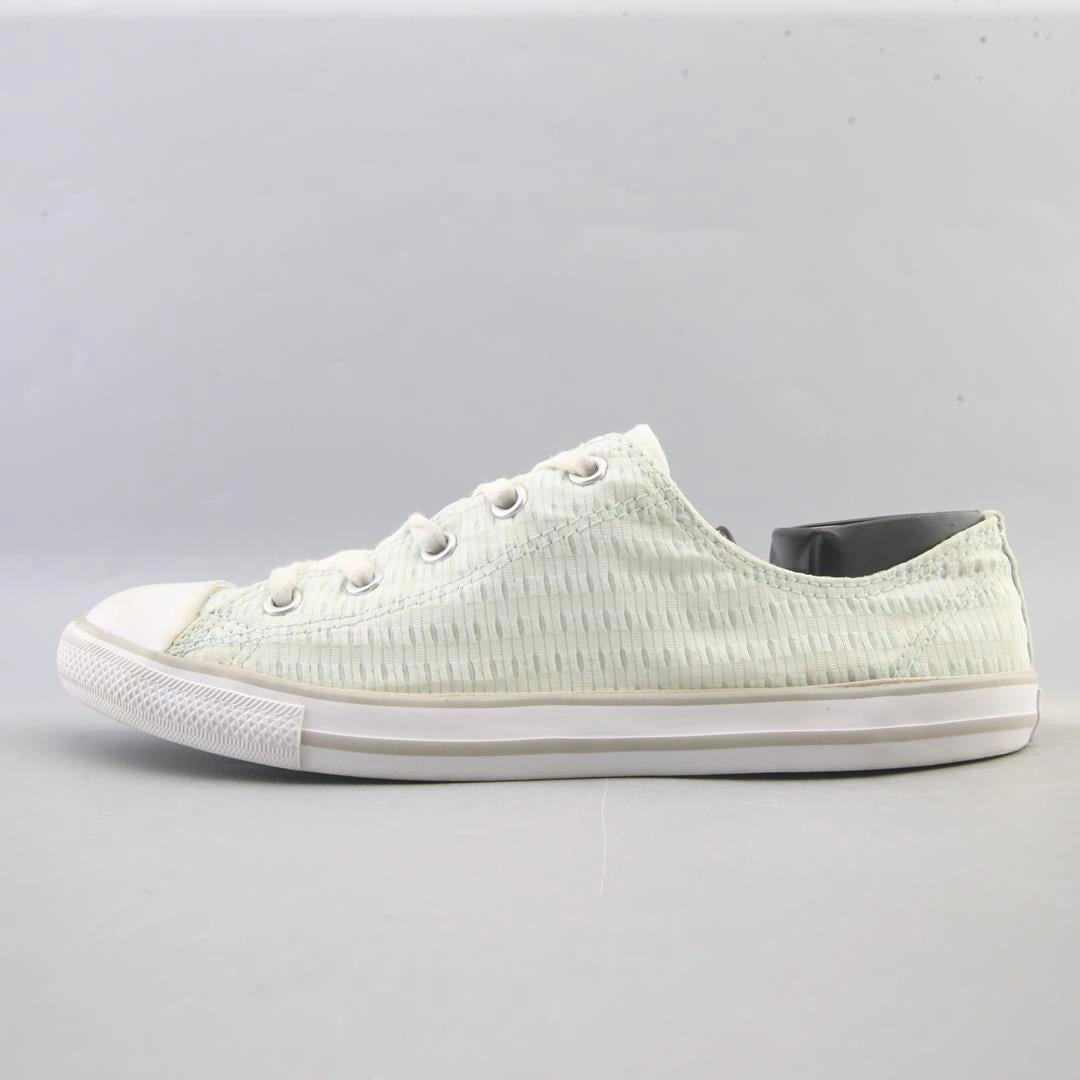 CONVERSE ALL STAR Converse iconic footwear looks