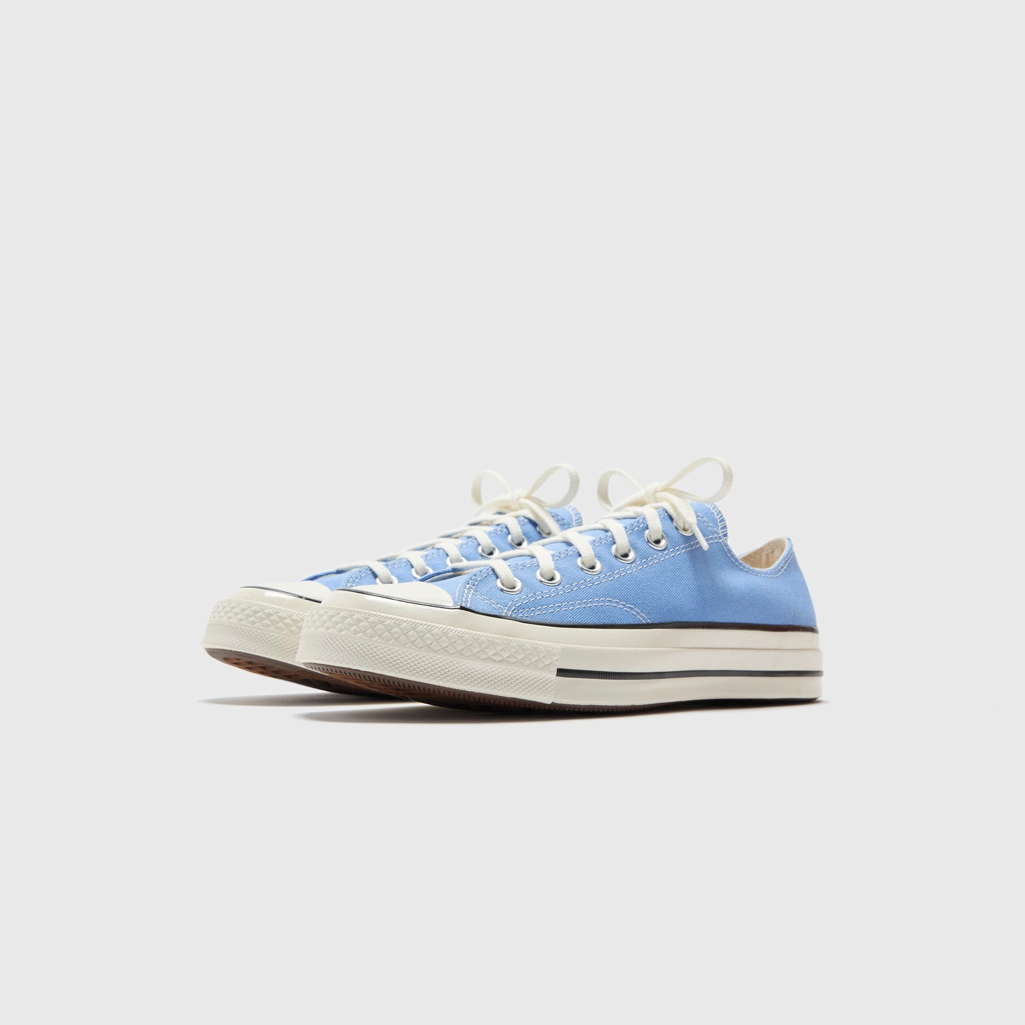 Converse Chuck 70 Low - Open Sky / Egret / Black Heritage style lace-ups