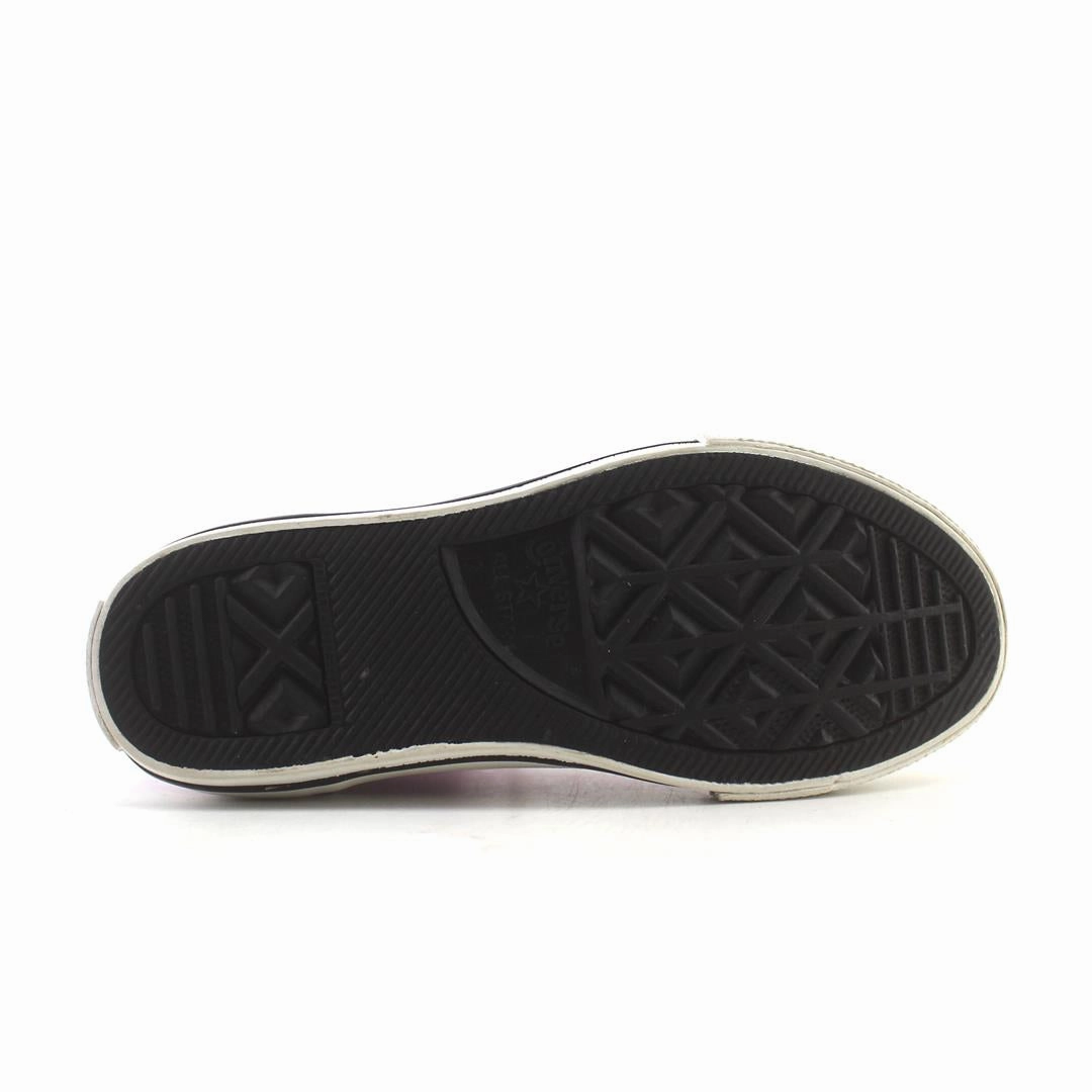 CONVERSE CHUCK TAYLER ALL STAR vintage Converse footwear looks