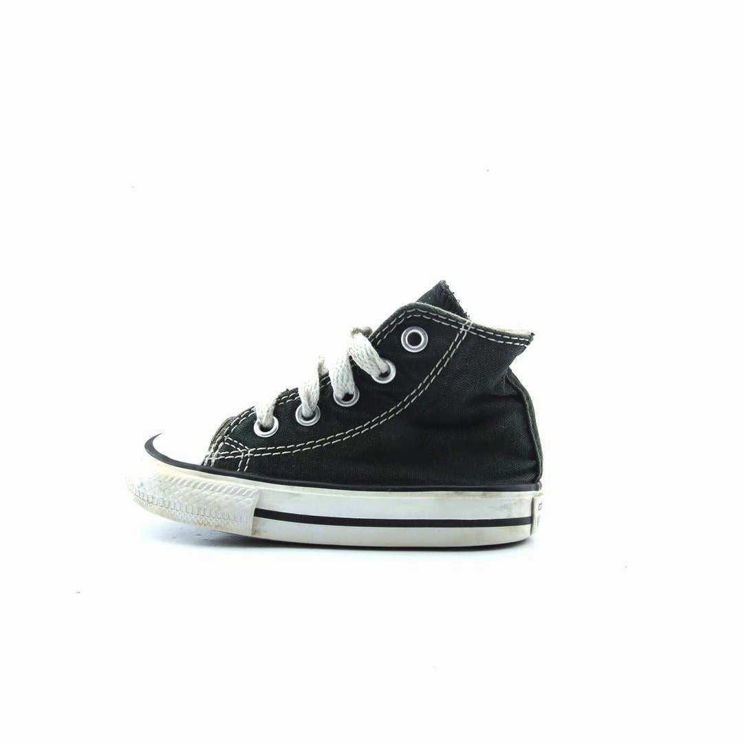 CONVERSE CHUCK TAYLOR ALL STAR CANVAS Converse retro sneaker designs