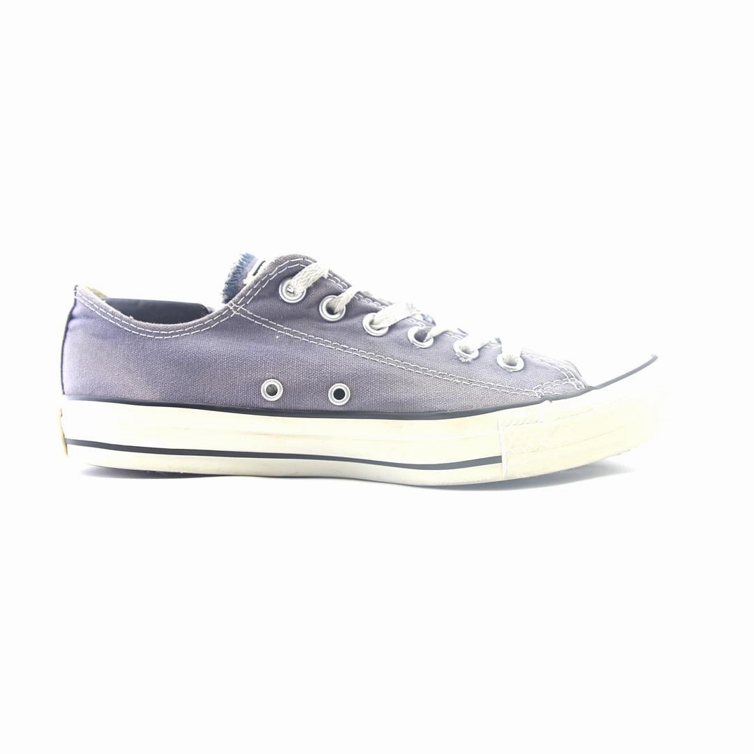 CONVERSE CHUCK TAYLOR ALL STAR CANVAS vintage Converse footwear looks