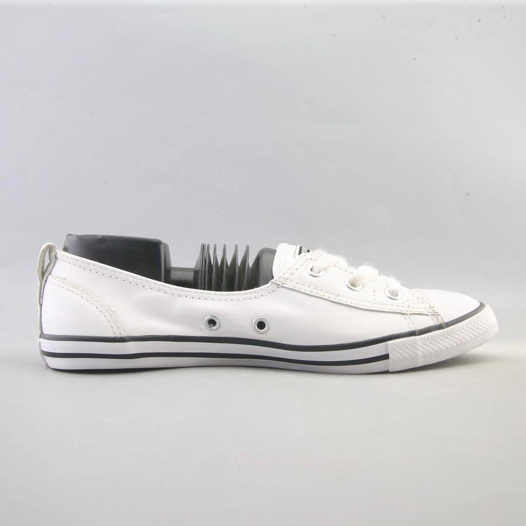 CONVERSE CHUCK TAYLOR ALL STAR CANVAS vintage Converse footwear looks
