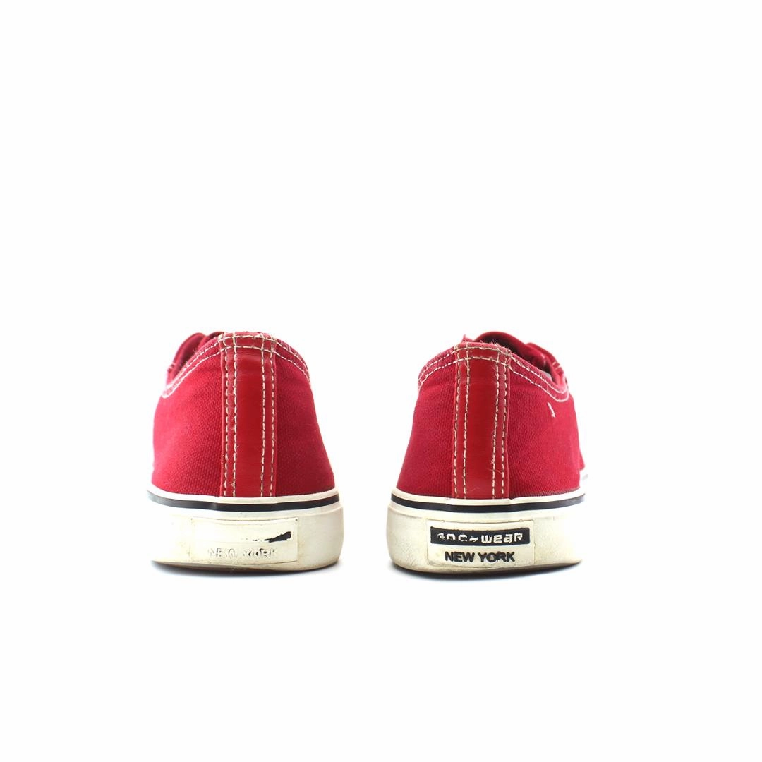 CONVERSE CHUCK TAYLOR ALL STAR CANVAS vintage Converse footwear looks