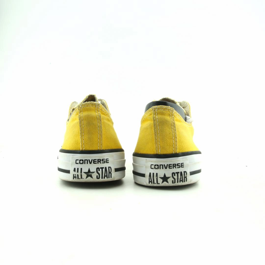 CONVERSE CHUCK TAYLOR ALL STAR CANVAS vintage Converse footwear looks