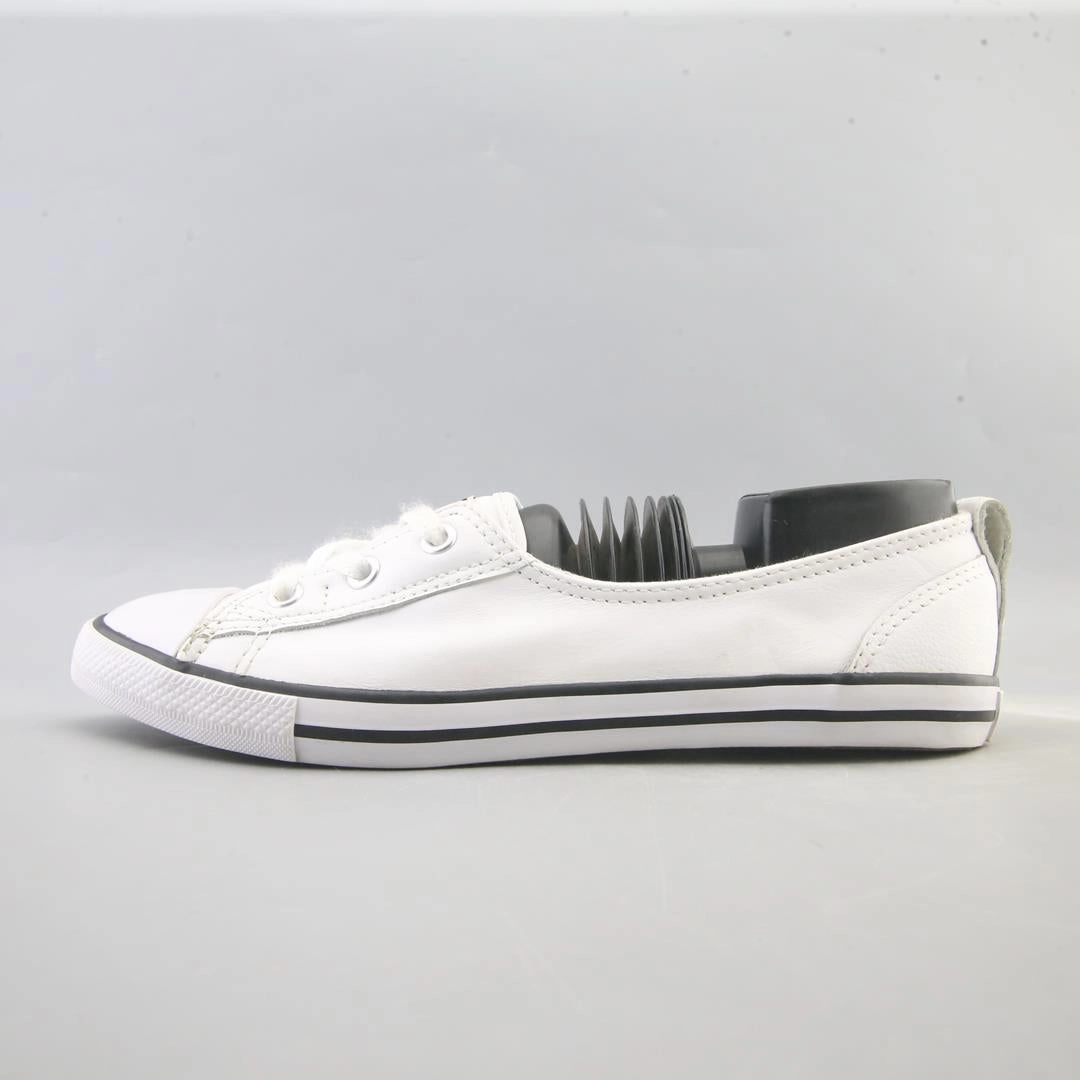 CONVERSE CHUCK TAYLOR ALL STAR CANVAS Converse iconic footwear looks