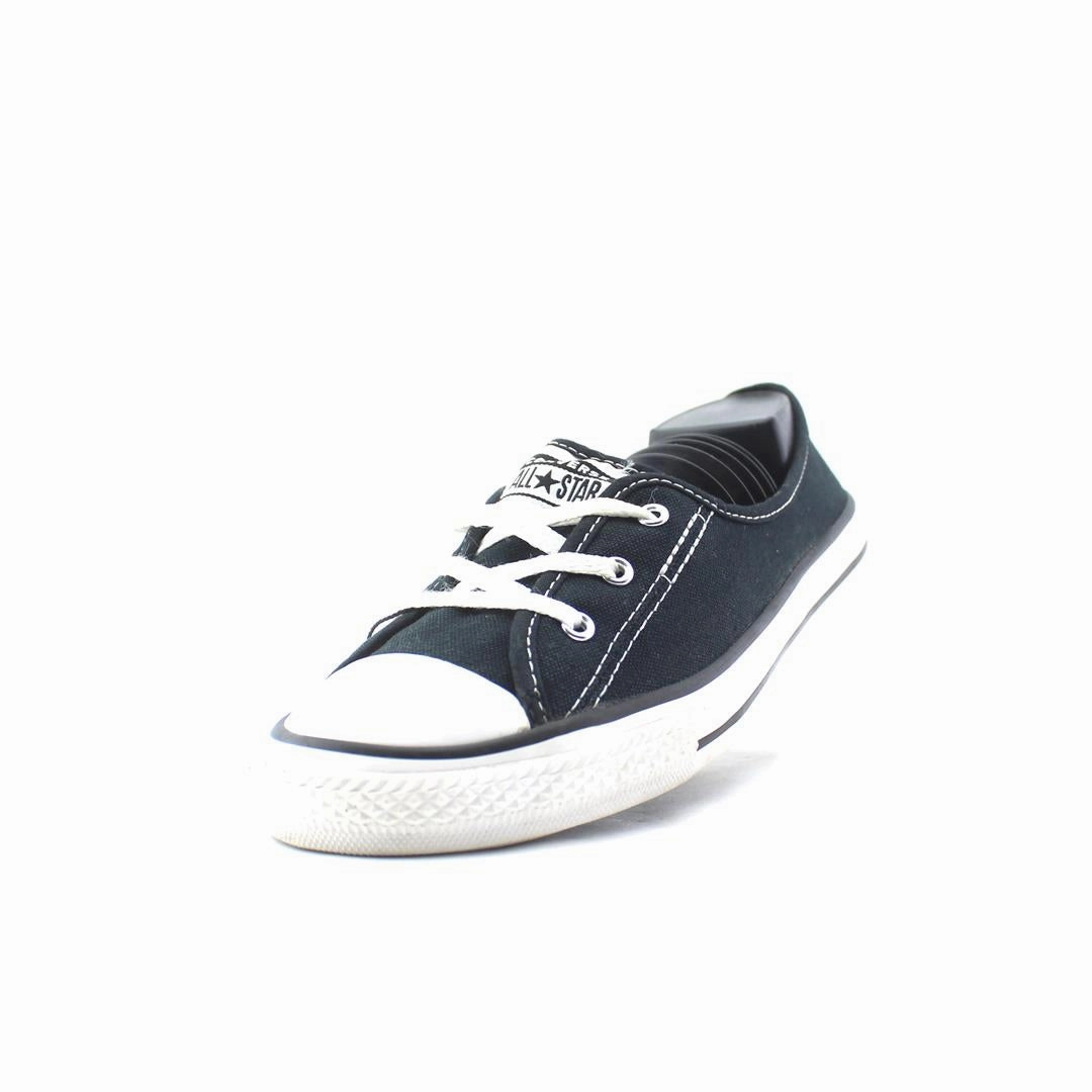 CONVERSE CHUCK TAYLOR ALL STAR CANVAS vintage Converse footwear looks