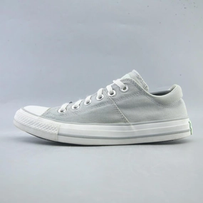 CONVERSE CHUCK TAYLOR ALL STAR CANVAS Converse iconic footwear looks