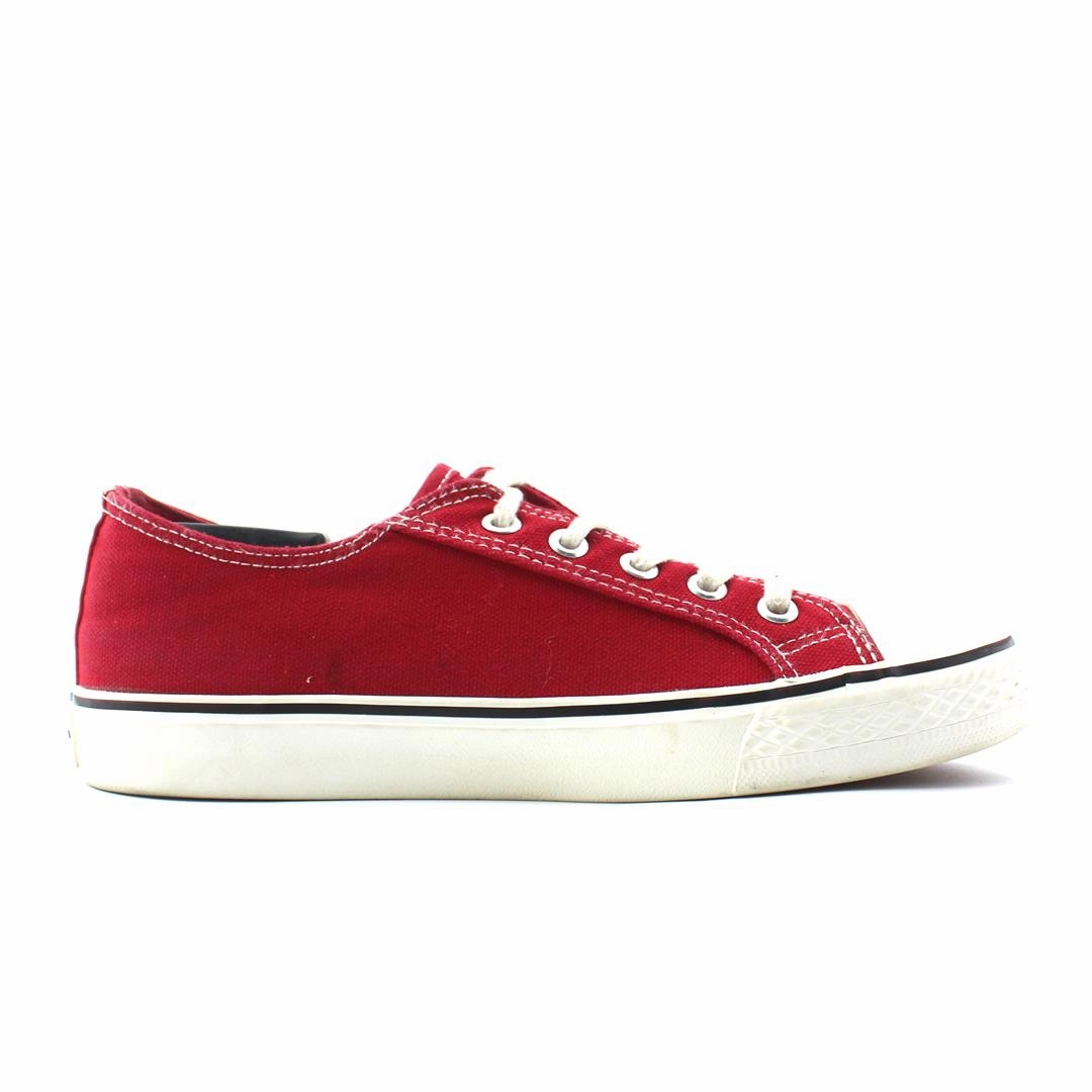 CONVERSE CHUCK TAYLOR ALL STAR CANVAS vintage Converse footwear looks