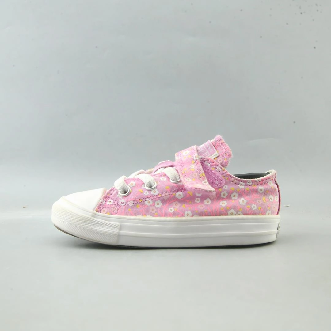 CONVERSE CHUCK TAYLOR ALL STAR Converse retro sneaker designs