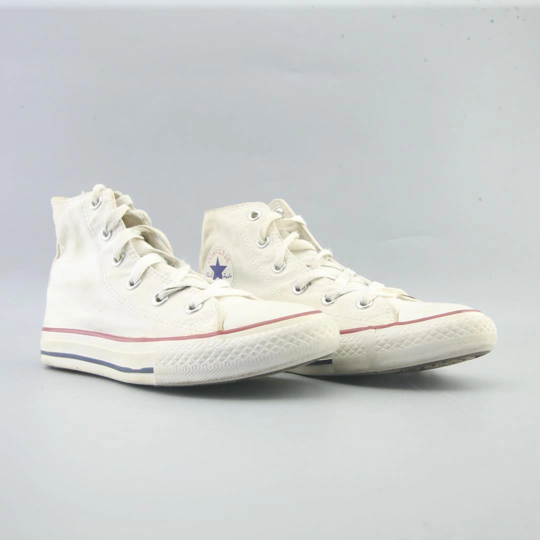 CONVERSE CHUCK TAYLOR ALL STAR vintage Converse footwear looks
