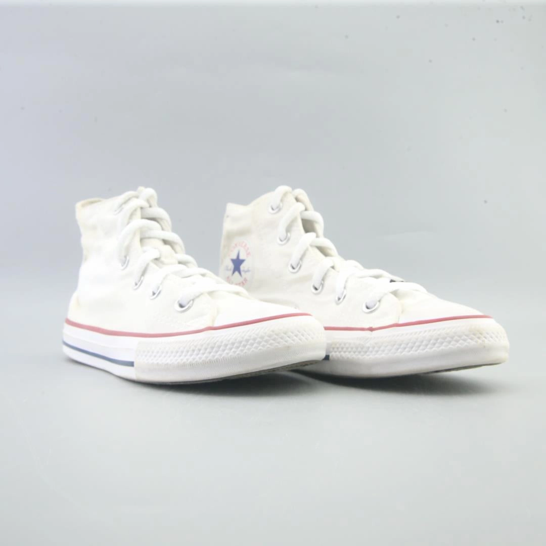 CONVERSE CHUCK TAYLOR ALL STAR vintage Converse footwear looks