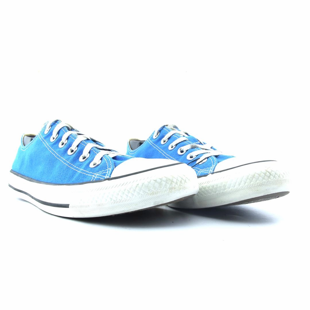 CONVERSE CHUCK TAYLOR ALL STAR vintage Converse footwear looks