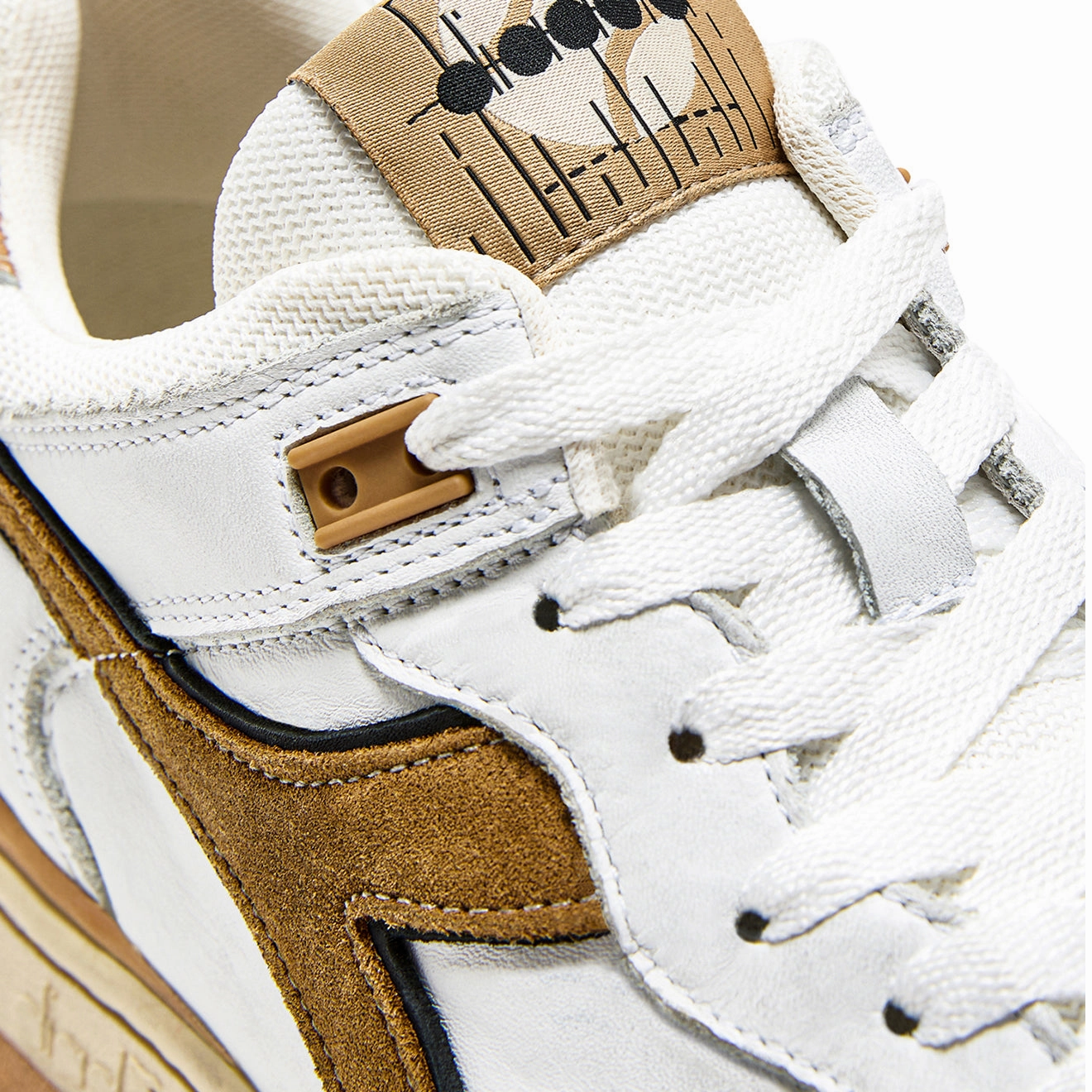 Diadora B.560 Used Trainer White / Beige Doe Sport-Inspired Trainers