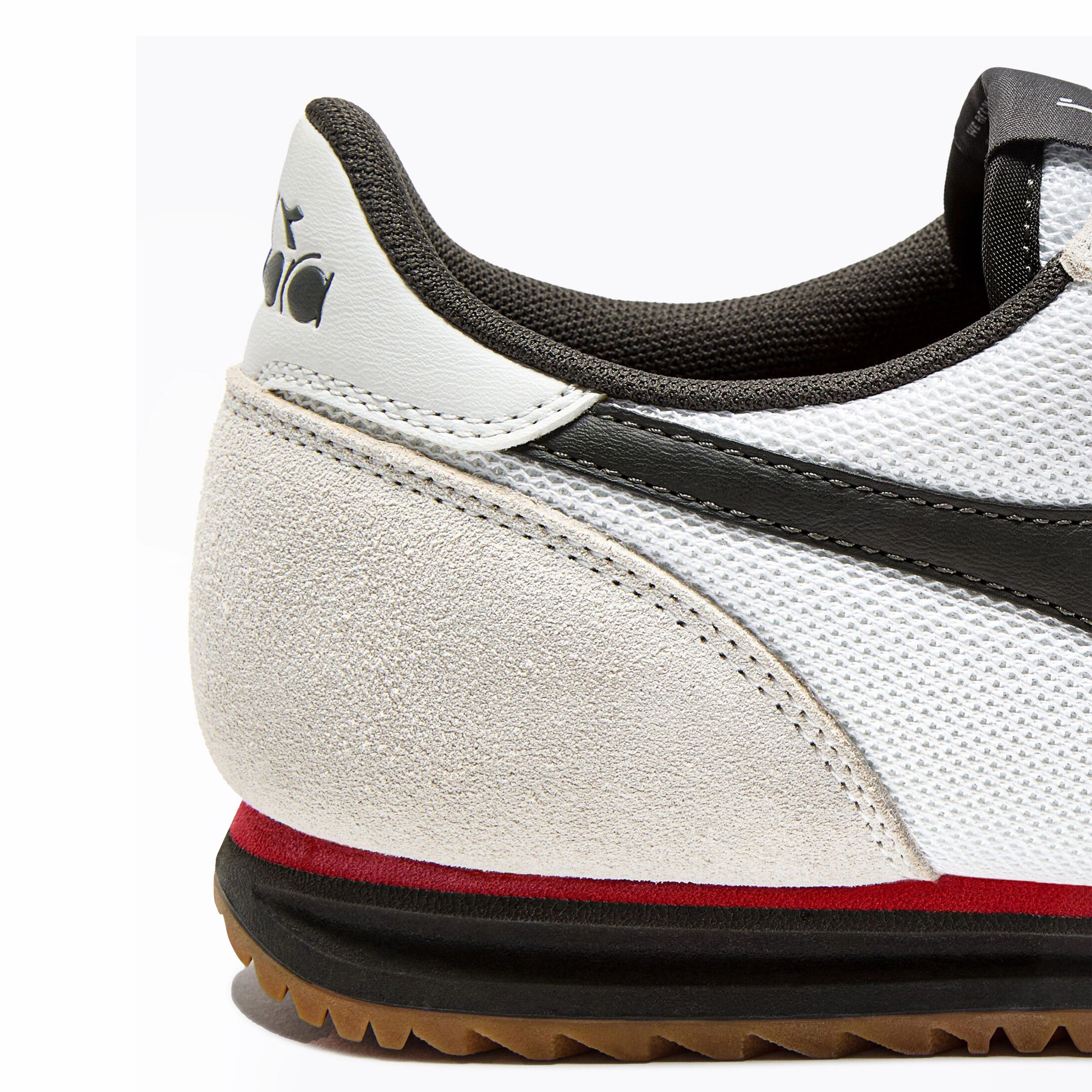 Diadora Cross Trainer White / Black Beluga Sport-Inspired Trainers
