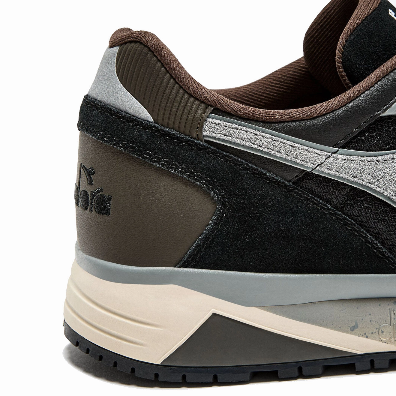 Diadora N9002 Polar Dark Brown Trainer Dark Brown Sport-Inspired Trainers