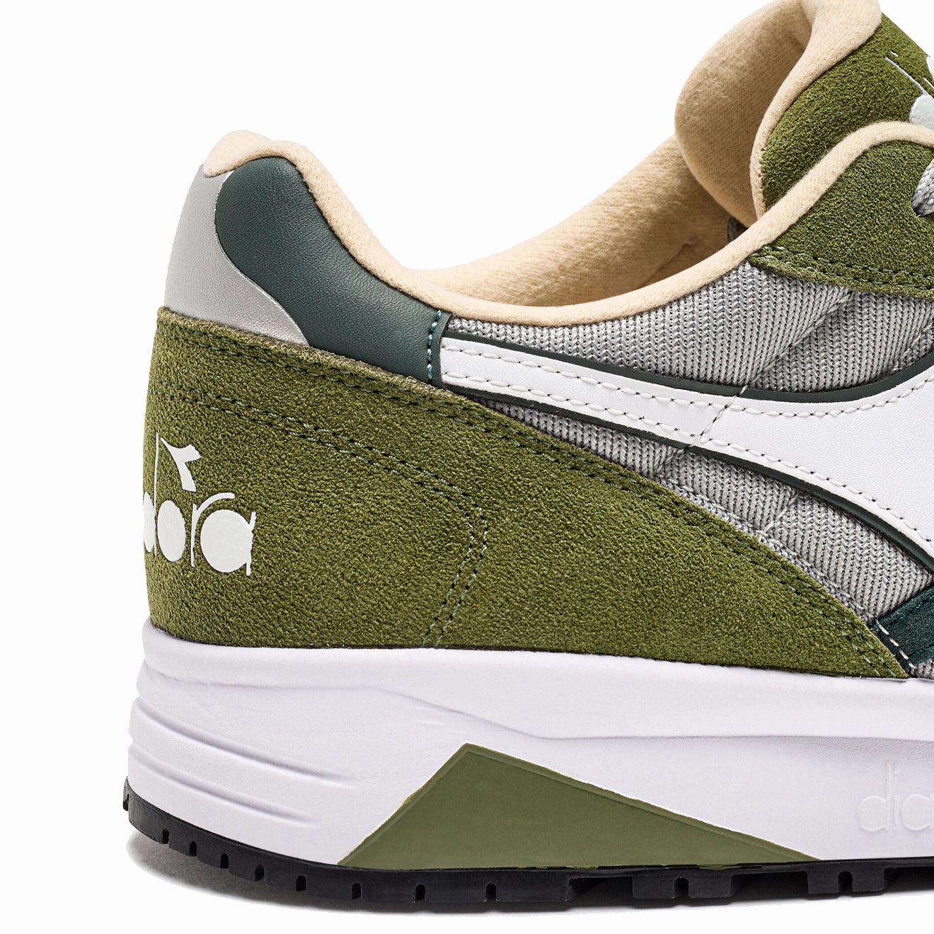 Diadora N902 Trainer White / Sphagnum Sport-Inspired Trainers