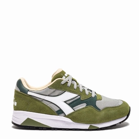Diadora N902 Trainer White / Sphagnum Diadora shoe designs