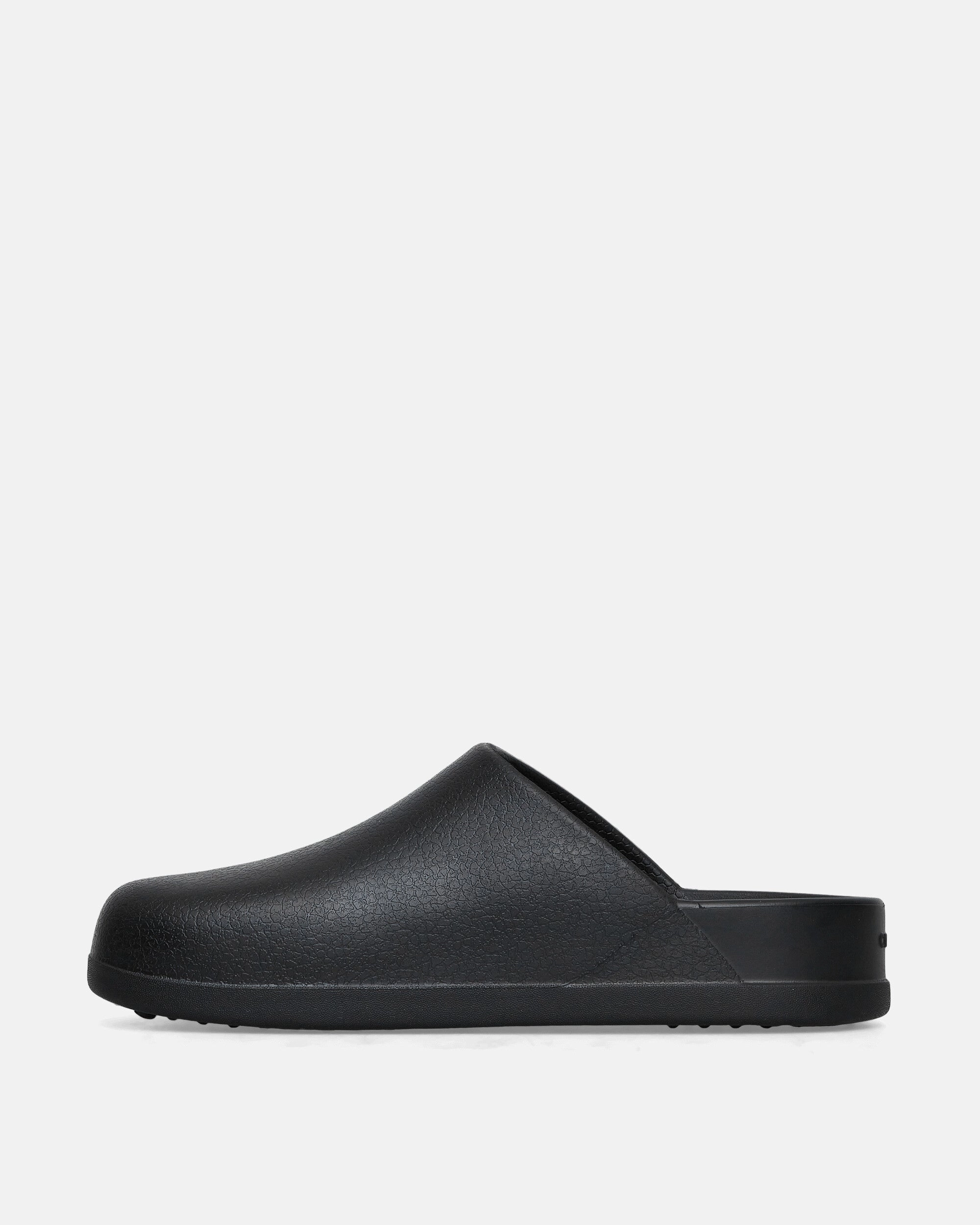 Dylan Clogs Black Foam Comfort Clogs