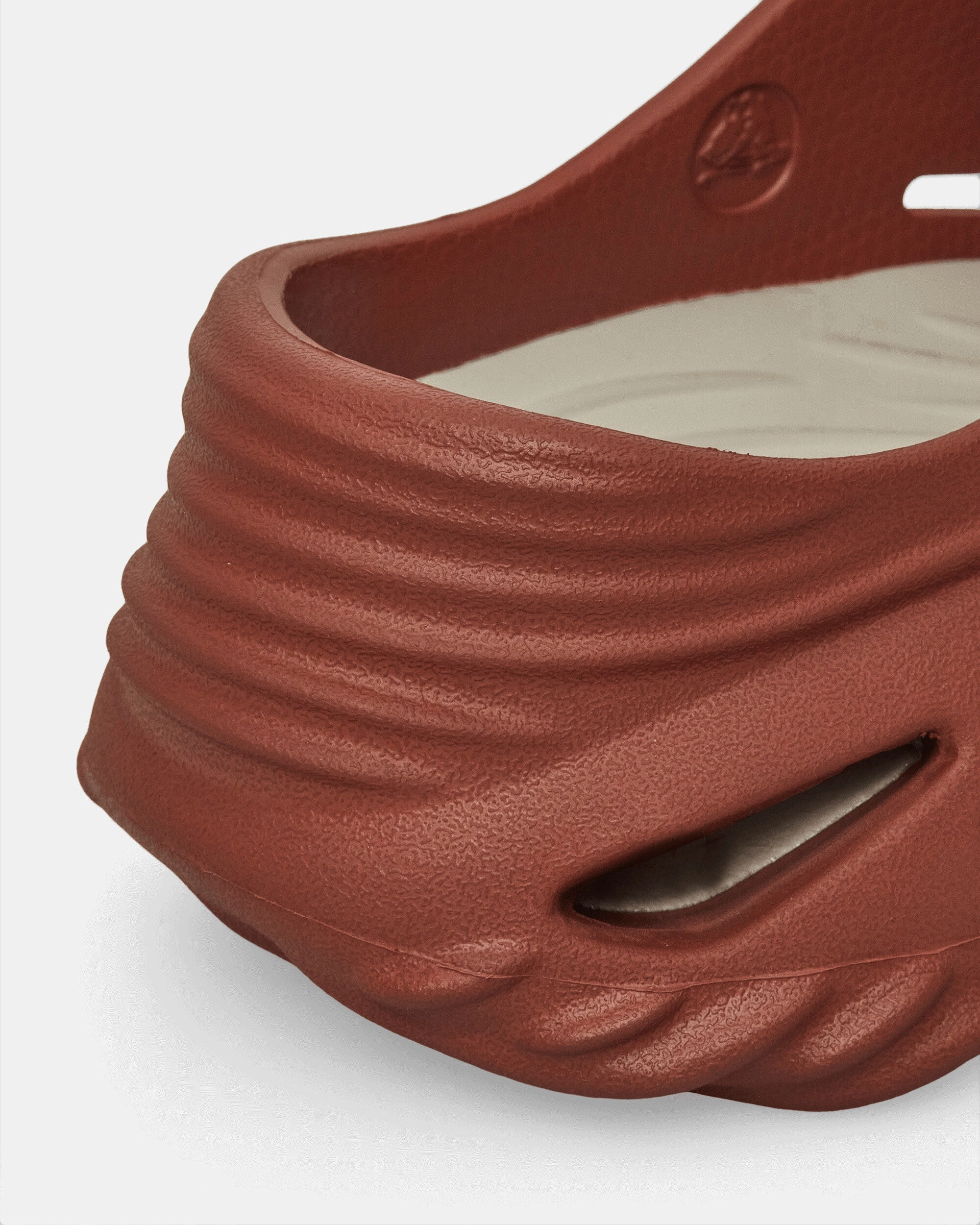 Echo Wave Mules Rust Foam Comfort Clogs