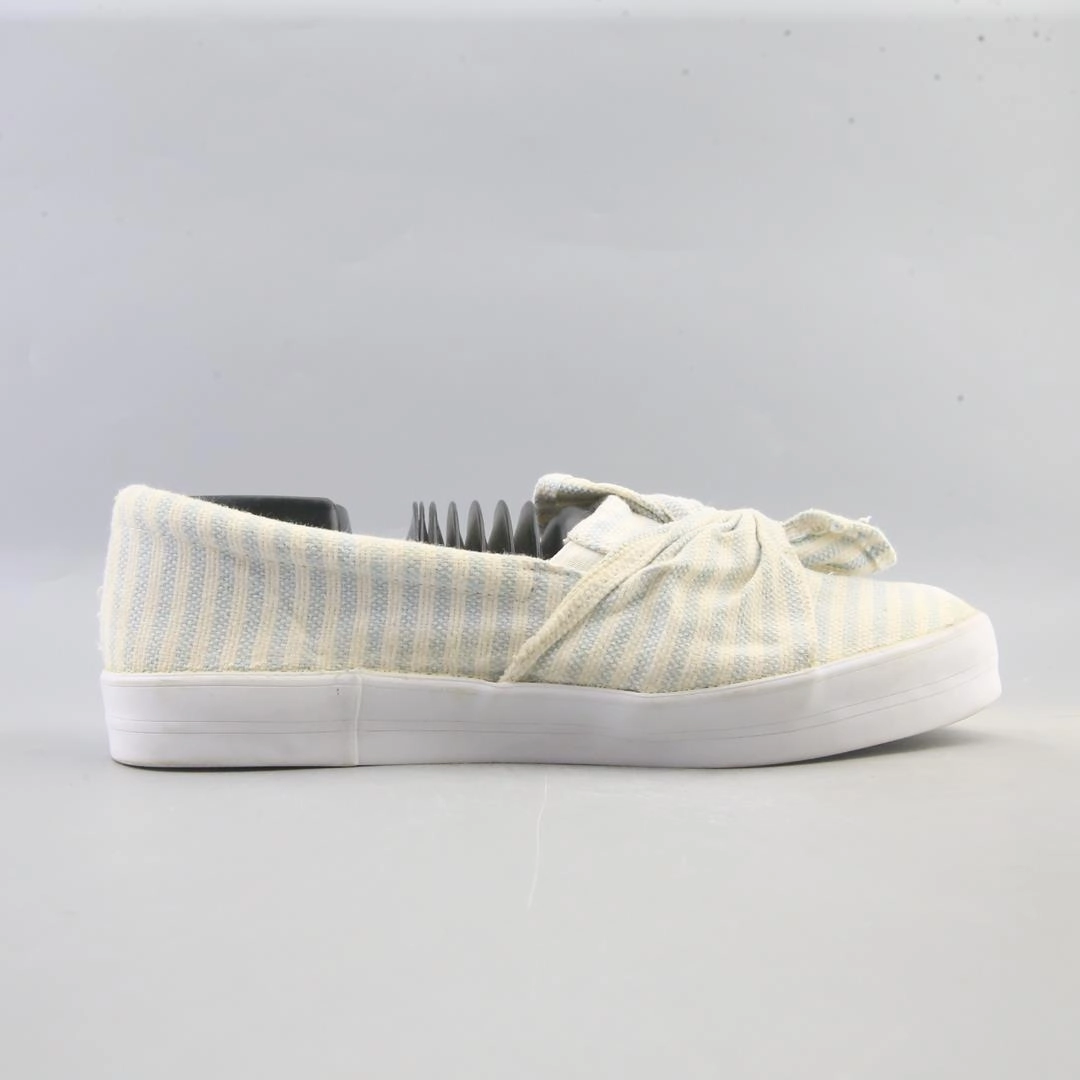 EVANS SHEILA 2 Vans casual shoe snapshots