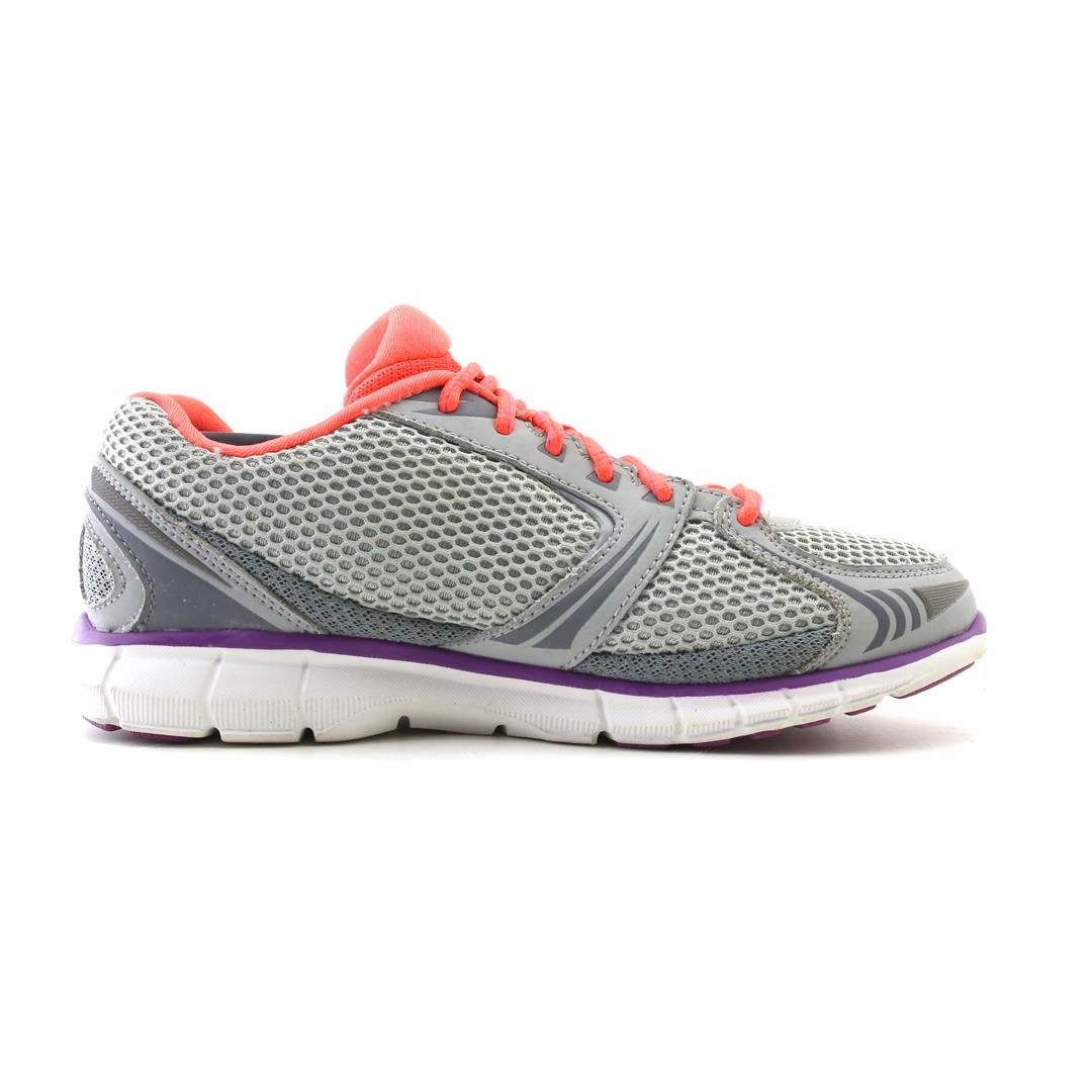 FILA . Fila athletic shoe visuals