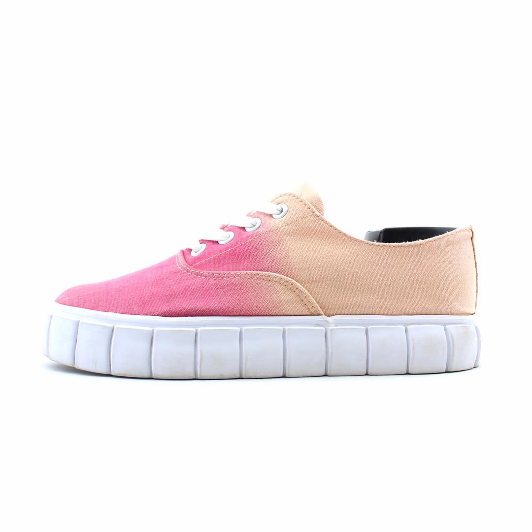 FILA . Fila sporty athletic shoe styles