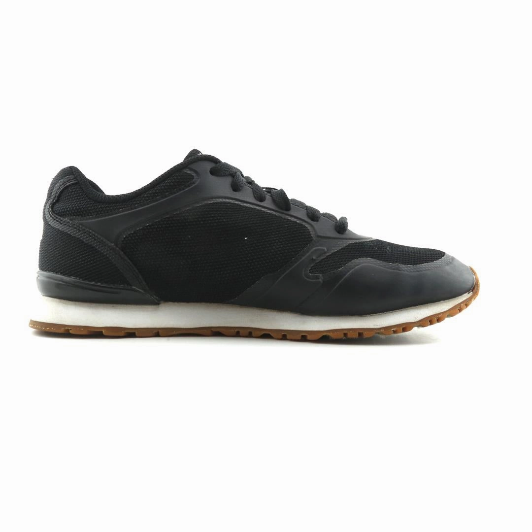 FILA FORERUNNER Fila athletic shoe visuals