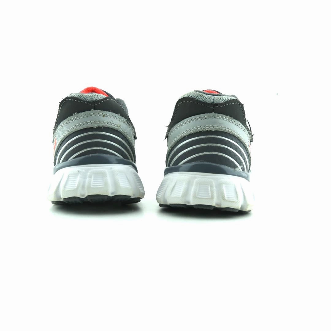 FILA MEMORY FOAM Fila athletic shoe visuals