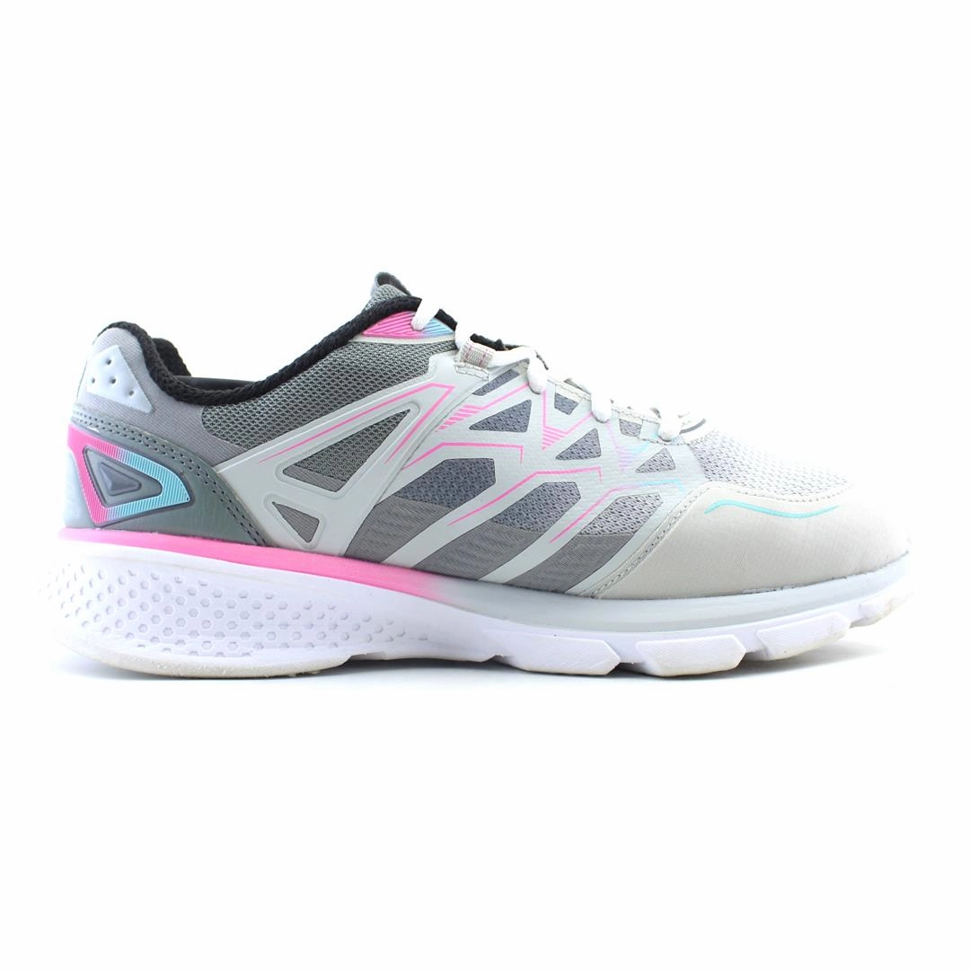 FILA MEMORY WANDERUN Fila athletic shoe visuals