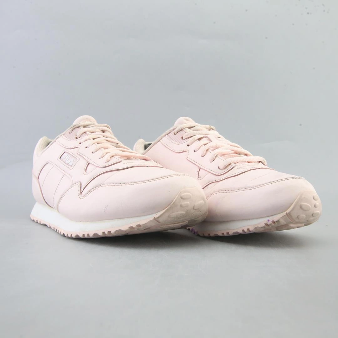 FILA RETRO Fila athletic shoe visuals