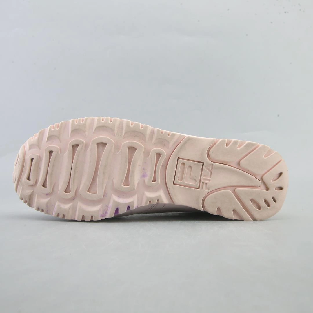 FILA RETRO Fila athletic shoe visuals